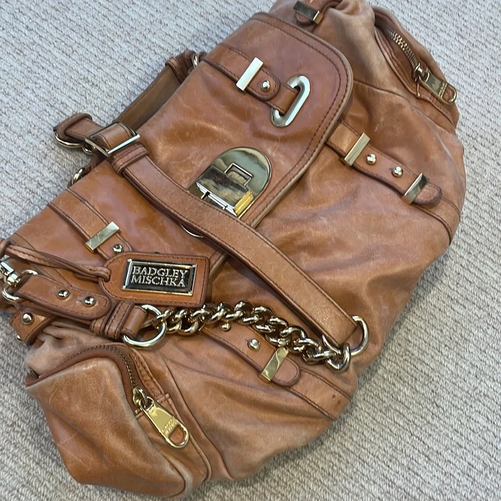 Large Badgley Mischka crossbody handbag - Picture 4 of 5